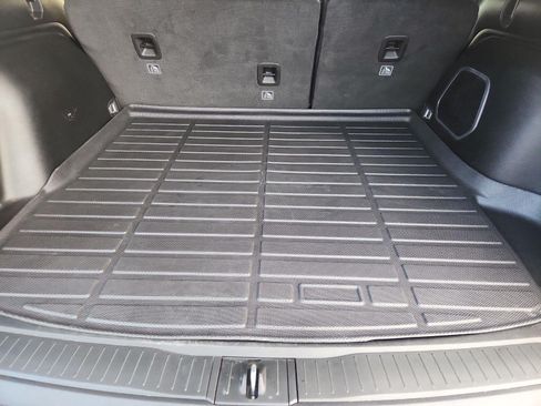 Used 2023 Jeep Grand Cherokee 4WD 4xe image 27