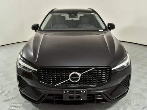 Certified 2025 Volvo XC60 B5 Plus image 35