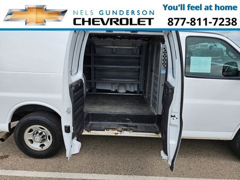 Used 2017 Chevrolet Express 3500 image 8