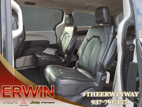 Certified 2024 Chrysler Pacifica Touring-L FWD image 25