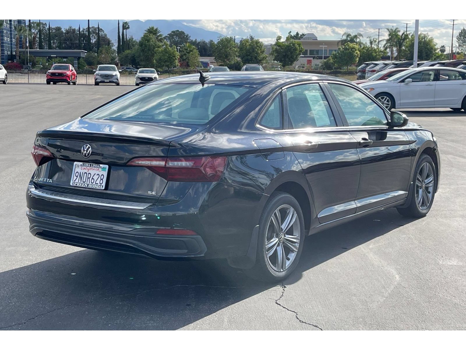 Used 2023 Volkswagen Jetta SE FWD image 6