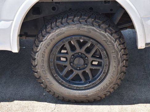 Used 2019 Ford F150 Lariat AWD/4WD image 10