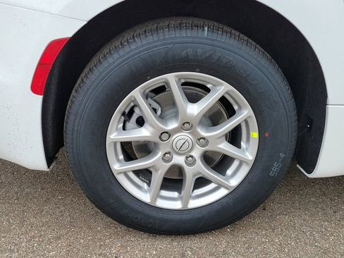 New 2026 Chrysler Pacifica Select image 5