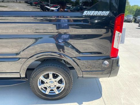 Used 2018 Ford Transit 250 148 Medium Roof RWD image 13