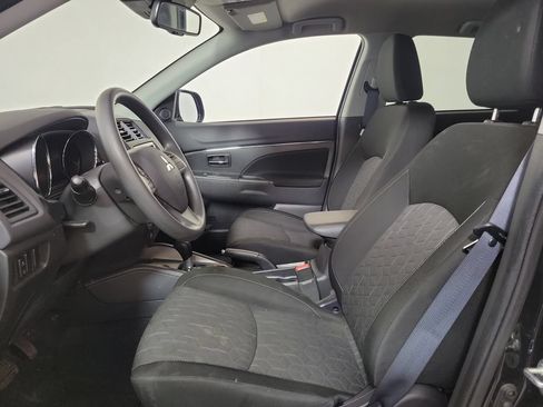 Used 2025 Mitsubishi Outlander Sport AWD image 12