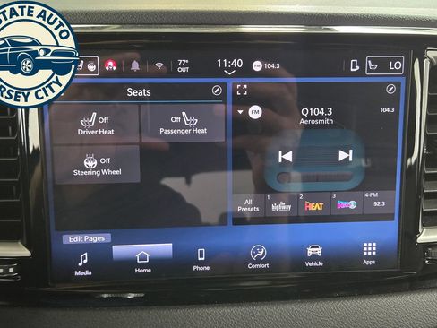 Used 2025 Chrysler Pacifica Select FWD image 14