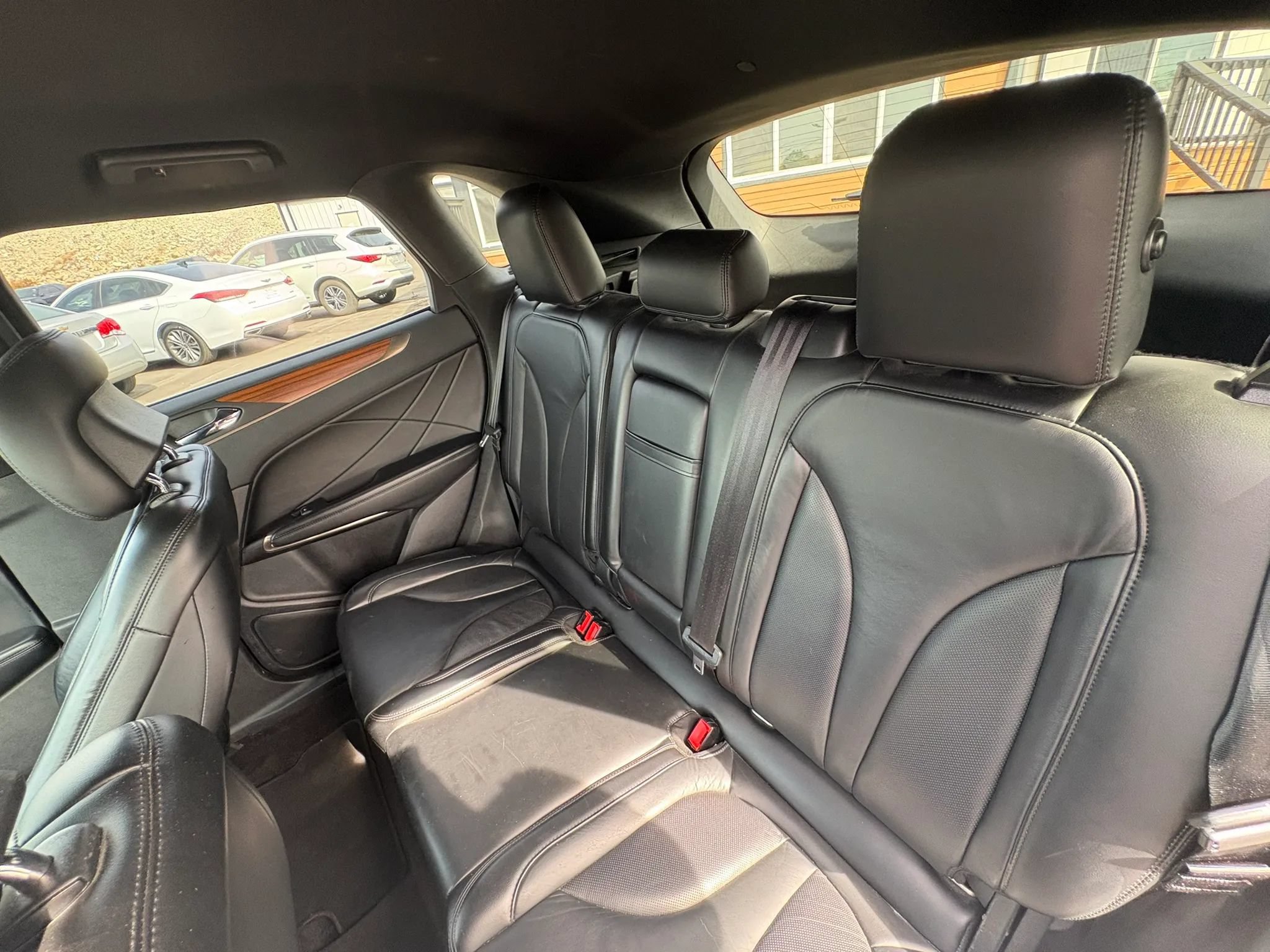 Used 2018 Lincoln MKC Select w/ Select Plus Package FWD image 24