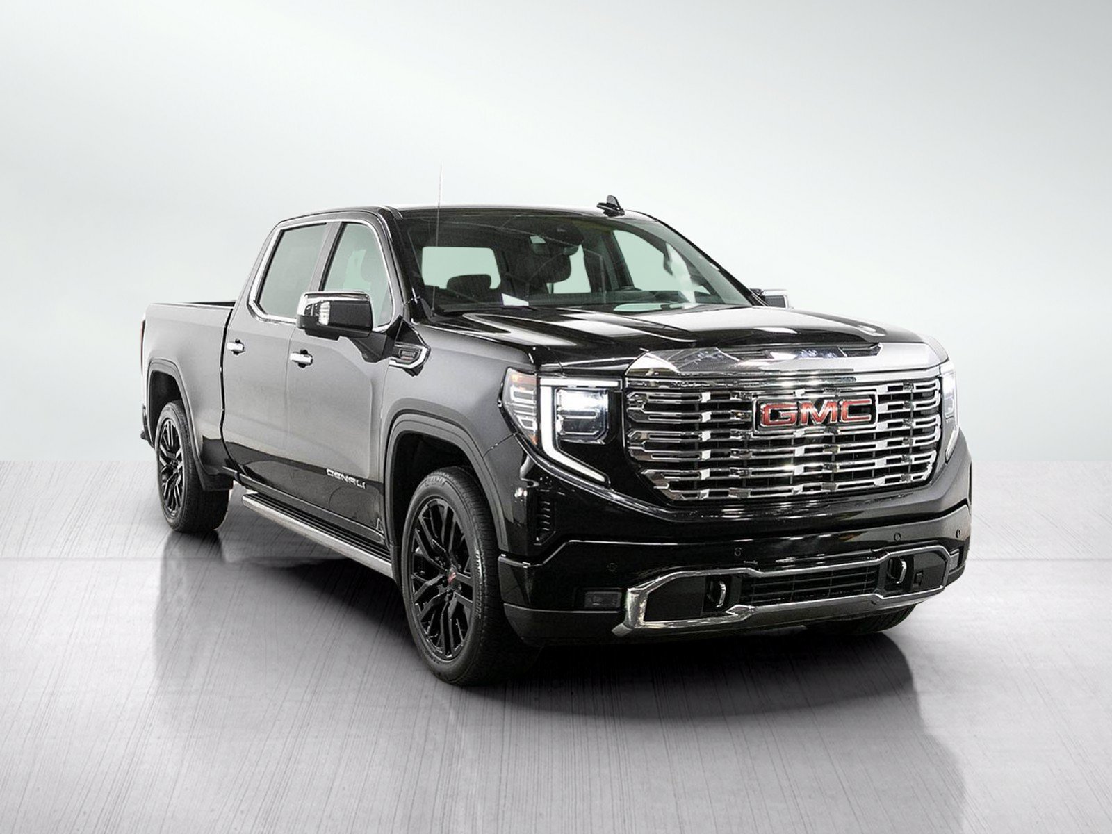 Used 2024 GMC Sierra 1500 Denali w/ Technology Package AWD/4WD image 7