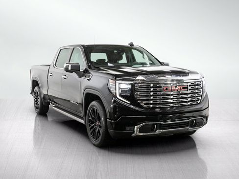 Used 2024 GMC Sierra 1500 Denali w/ Technology Package AWD/4WD image 7