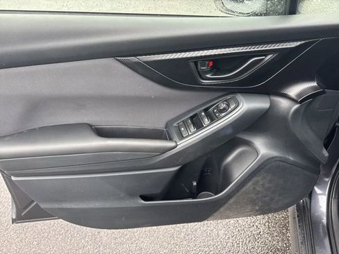 Used 2018 Subaru Crosstrek 2.0i Premium image 14