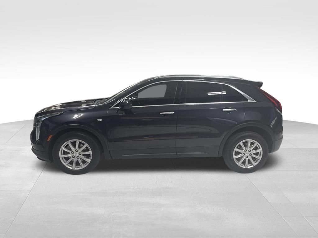 Used 2023 Cadillac XT4 Luxury w/ Cold Weather Package AWD/4WD image 2
