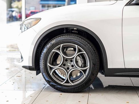 New 2025 Alfa Romeo Stelvio Sprint image 8