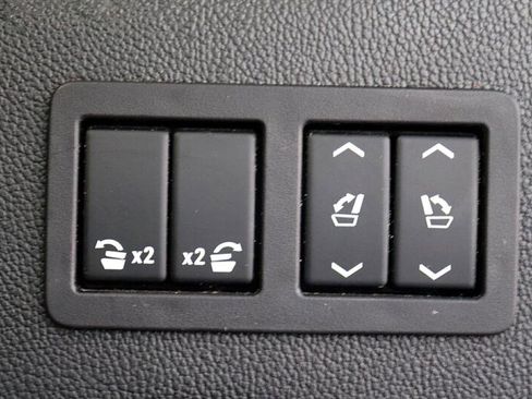 Used 2020 Cadillac Escalade ESV Premium Luxury image 38