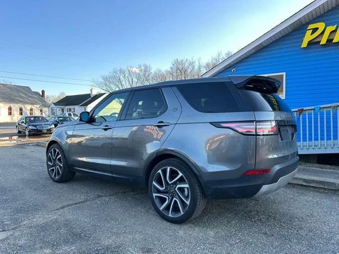 Used 2017 Land Rover Discovery HSE image 4
