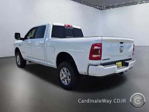 Used 2024 RAM 2500 Laramie AWD/4WD image 5