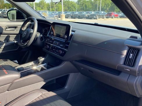 Used 2024 Nissan Pathfinder Rock Creek AWD/4WD image 30