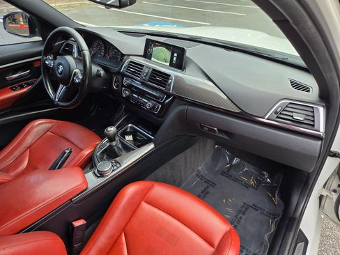 Used 2016 BMW M3 RWD image 18