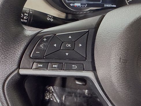 Used 2020 Nissan Versa SV FWD image 14