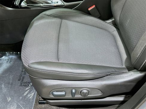 Used 2023 Buick Encore GX Select w/ Sport Touring Package image 19
