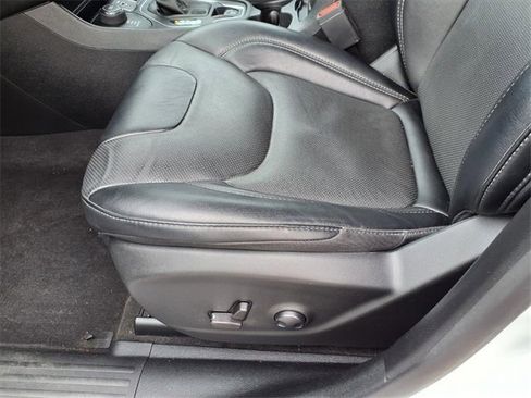 Used 2022 Jeep Cherokee Latitude Lux image 23