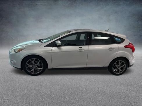 Used 2014 Ford Focus SE w/ Equipment Group 201A FWD image 11