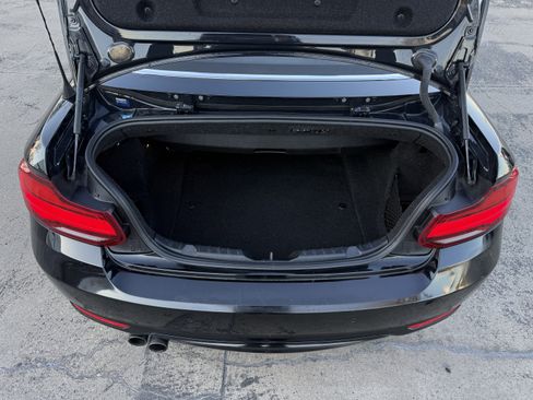 Used 2020 BMW 230i Convertible w/ Convenience Package image 40