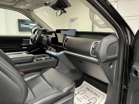 Used 2025 Ford Expedition Max Platinum AWD/4WD image 59