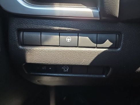 Used 2023 Nissan Rogue SV AWD/4WD image 38