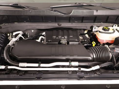 Used 2025 Chevrolet Silverado 1500 Custom AWD/4WD image 18