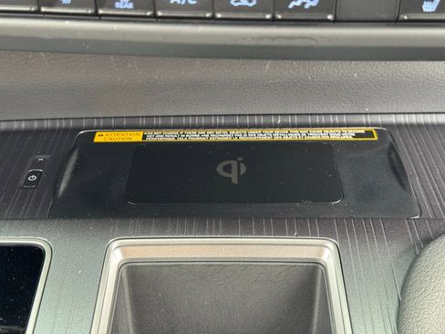 Used 2024 Toyota Sienna XSE image 29