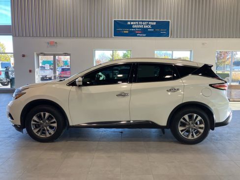 Used 2018 Nissan Murano S image 8