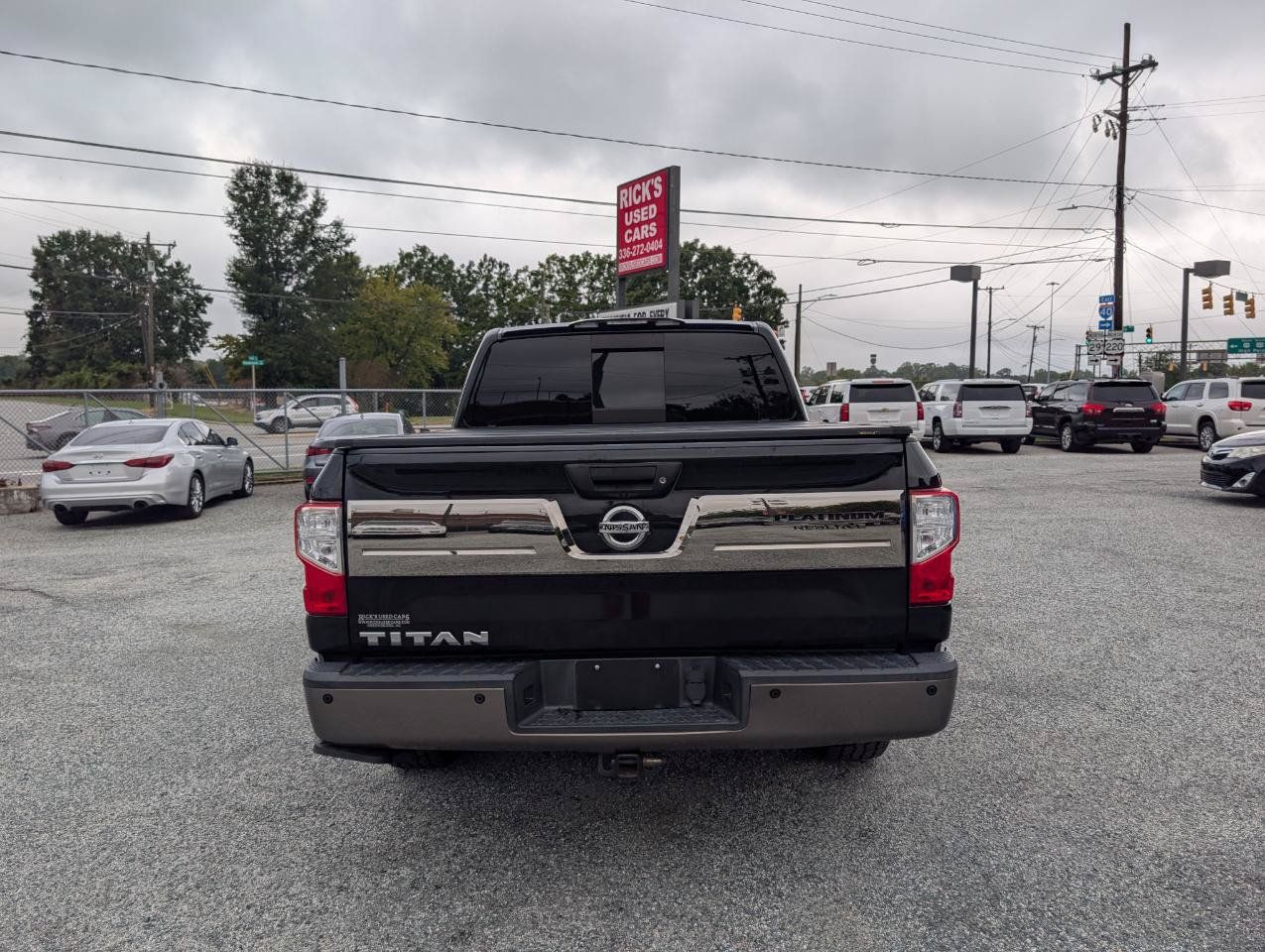 Used 2018 Nissan Titan Platinum Reserve w/ Platinum Utility Package RWD image 8