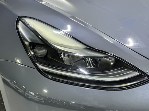 Used 2023 Tesla Model 3 Standard Range RWD image 12