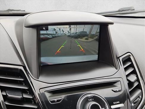 Used 2014 Ford Fiesta Titanium image 18
