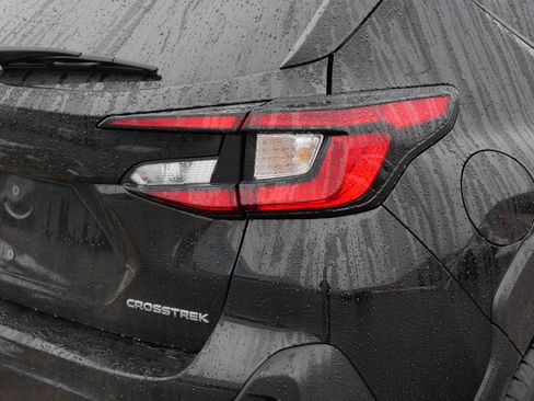 Used 2024 Subaru Crosstrek 2.0i Premium image 17