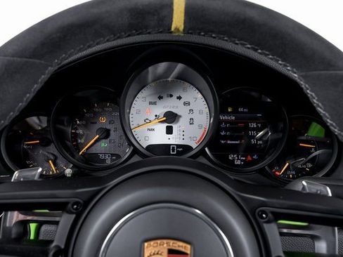 Used 2019 Porsche 911 GT3 RS w/ Light Design Package RWD image 18