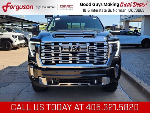 New 2026 GMC Sierra 2500 Denali w/ Denali Reserve Package AWD/4WD image 8