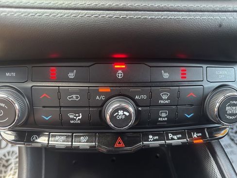 Used 2022 Dodge Durango GT AWD/4WD image 28