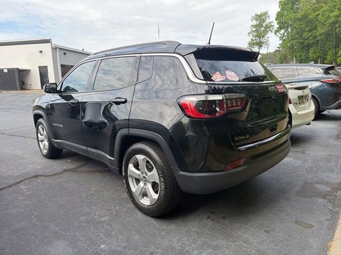 Used 2021 Jeep Compass Latitude FWD image 7