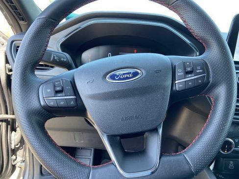 Used 2025 Ford Escape ST-Line FWD image 34