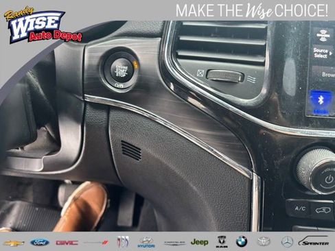 Used 2021 Jeep Grand Cherokee Limited image 13