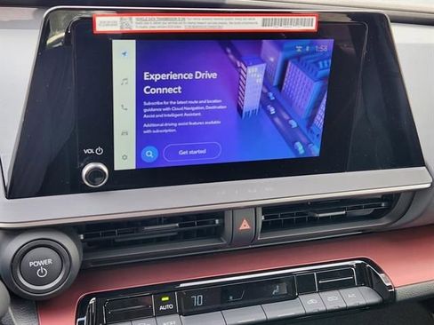 New 2026 Toyota Prius Plug-In Hybrid FWD image 12