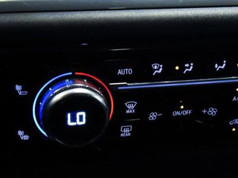 Used 2023 GMC Sierra 1500 SLE AWD/4WD image 20