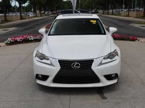 Used 2015 Lexus IS 250 RWD image 3