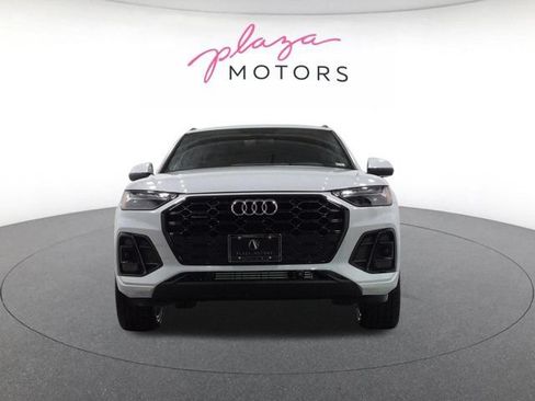 Certified 2025 Audi Q5 2.0T Premium w/ Convenience Plus Package AWD/4WD image 2