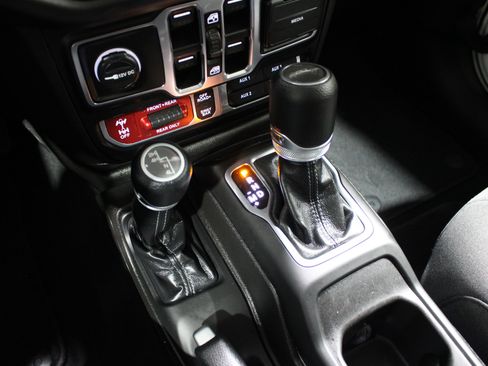 Used 2026 Jeep Gladiator Rubicon AWD/4WD image 19