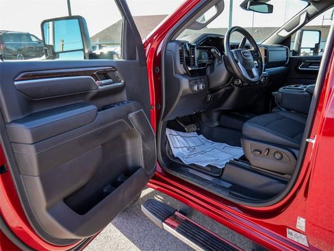 Used 2024 GMC Sierra 2500 SLE w/ SLE Value Package; image 26