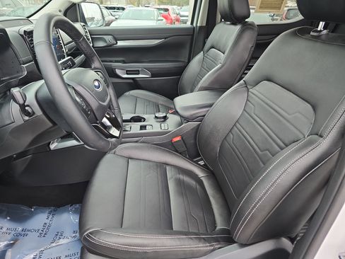 Used 2024 Ford Ranger Lariat w/ Advanced Towing Package image 15