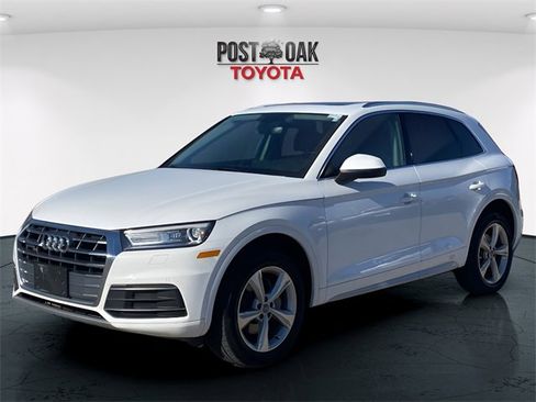 Used 2020 Audi Q5 2.0T Premium w/ Convenience Package image 3