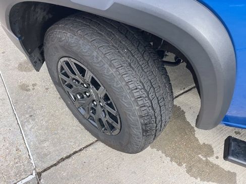 Used 2024 Chevrolet Colorado Trail Boss image 33